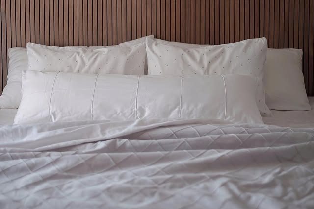 Cama branca em algodão